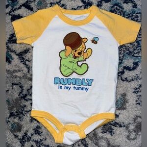 DISNEY Winnie the Pooh Onesie Rumbly in my Tummy 6months